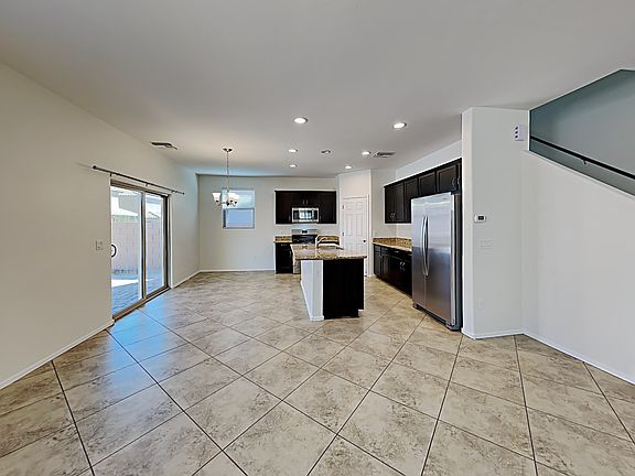 3rd image of 708 W Calle Ocarina