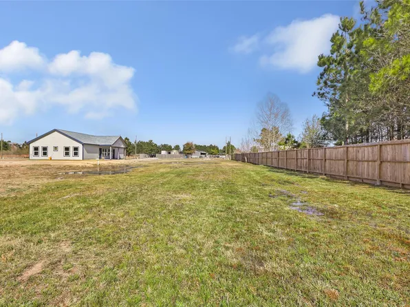 121 County Road 5122, Cleveland, TX 77327