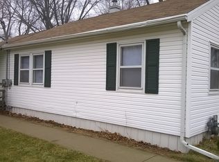 925 S 36th St, Manitowoc, WI 54220