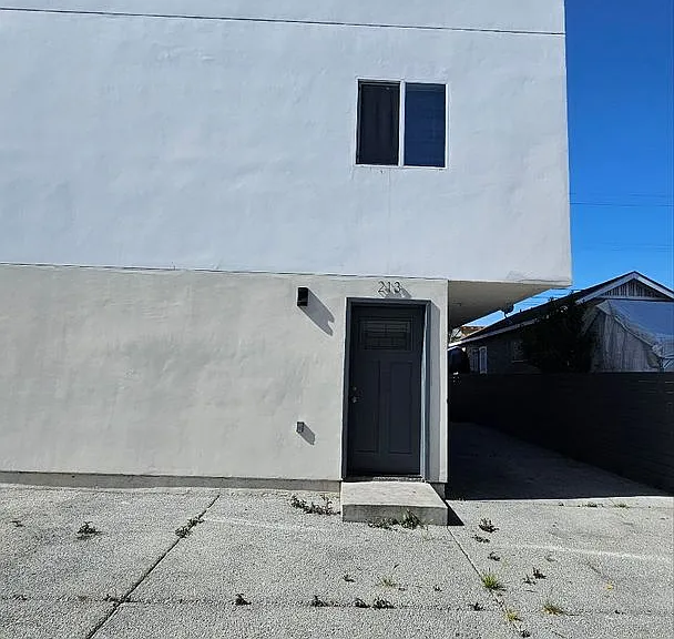 43(211) — Photo 32