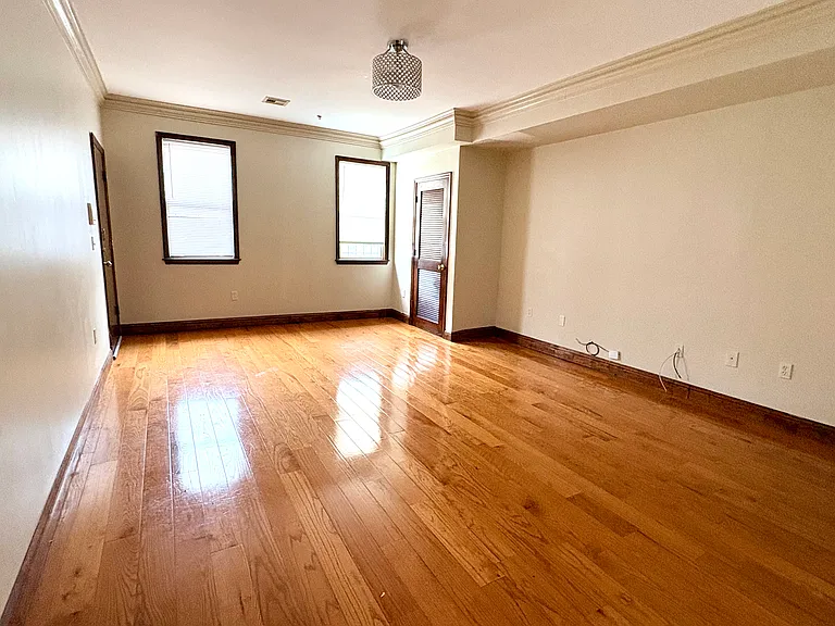 168 Pacific St #1 — Photo 8
