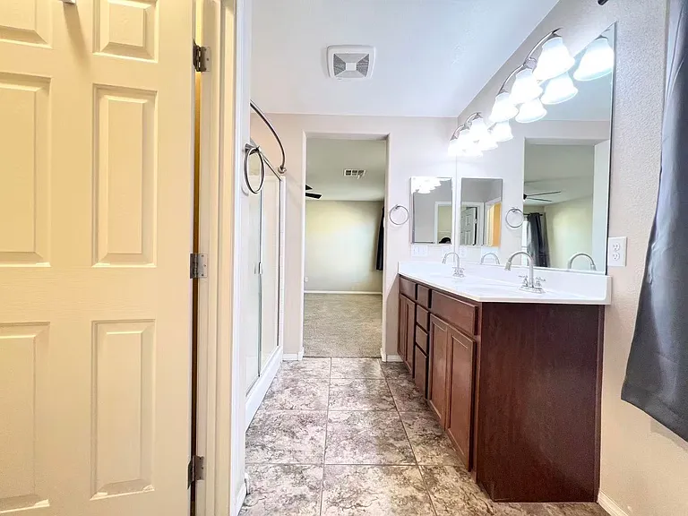 11002 Sardinia Sands Dr — Photo 16