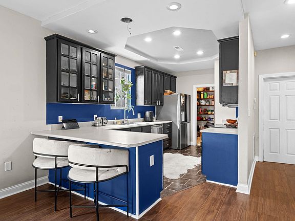 3rd image of 3704 Chapel Ln.