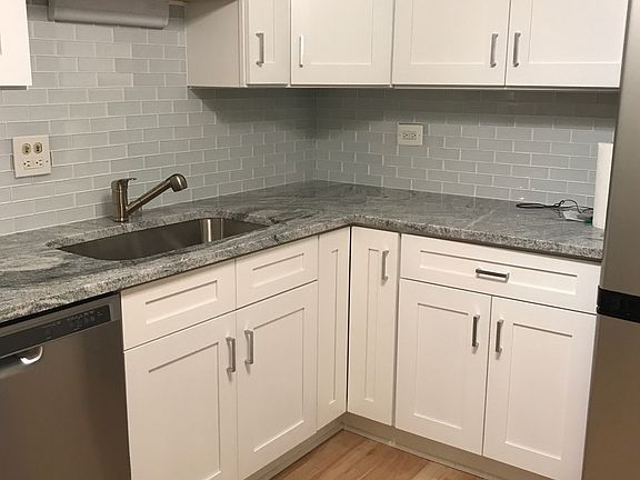 4th image of 535 S Cleveland Ave APT 208