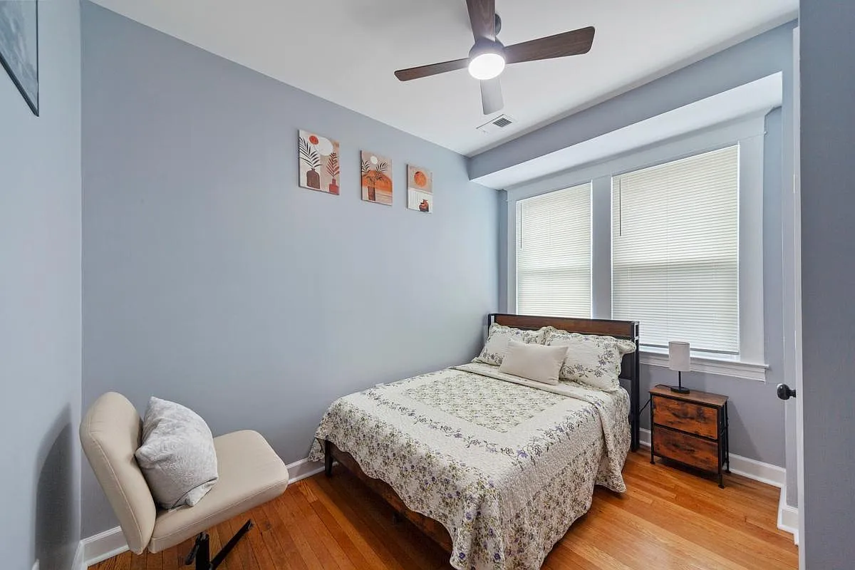 4 bed, 3.0 bath, 1800 sqft, $819 — Photo 1