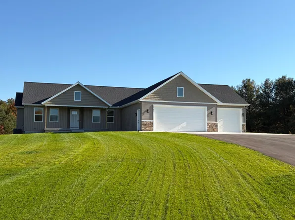 5500 Timberstone Ln, West Olive, MI 49460