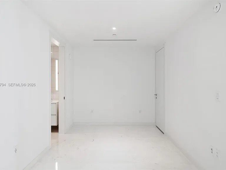 300 Biscayne Boulevard Way #3805W — Photo 10