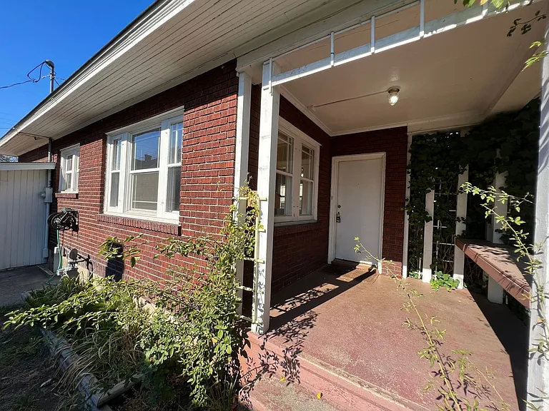 1423 N Howard St — Photo 3