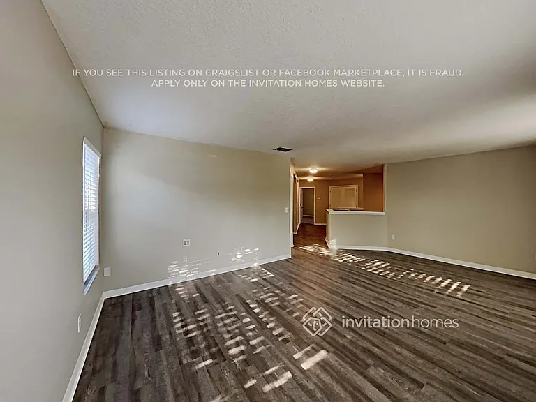 7444 Bridgeview Dr — Photo 6