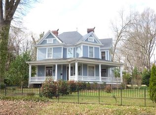 606 S Mulberry St, Statesville, NC 28677