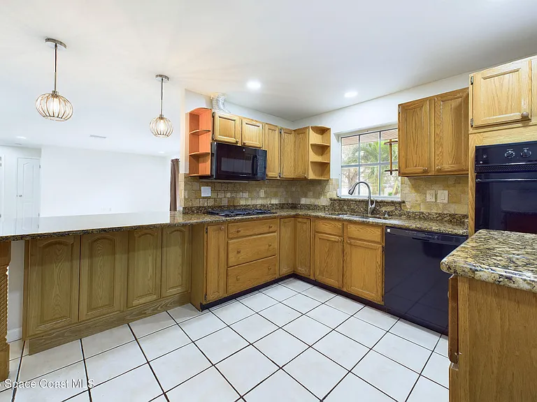1202 Yacht Club Blvd — Photo 10