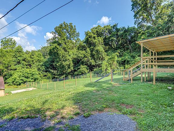 5th image of 131 Lipe Ln
