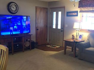 3728 School House Rd, Little Hocking, OH 45742