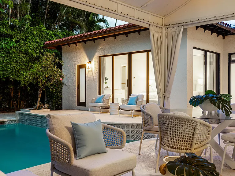 260 Everglade Ave — Photo 37