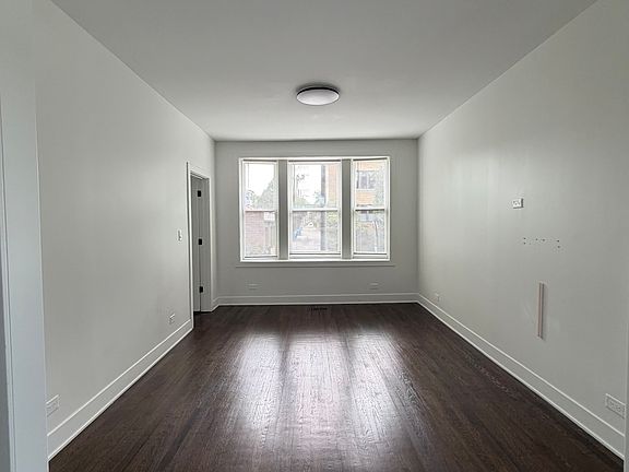 5th image of 1676 W Bryn Mawr Ave #2