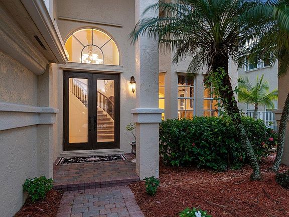 3rd image of 6400 Stonehurst Cir