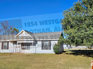 3178 Denton Rd, Dothan, AL 36303