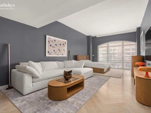 400 West 12th Street image 1 of 12