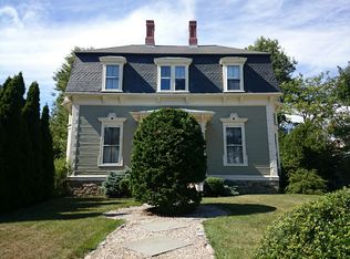 3 Vermont St, West Roxbury, MA 02132