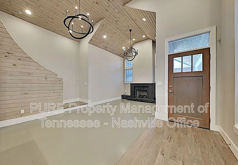 1412 Lillian St #B — Photo 4