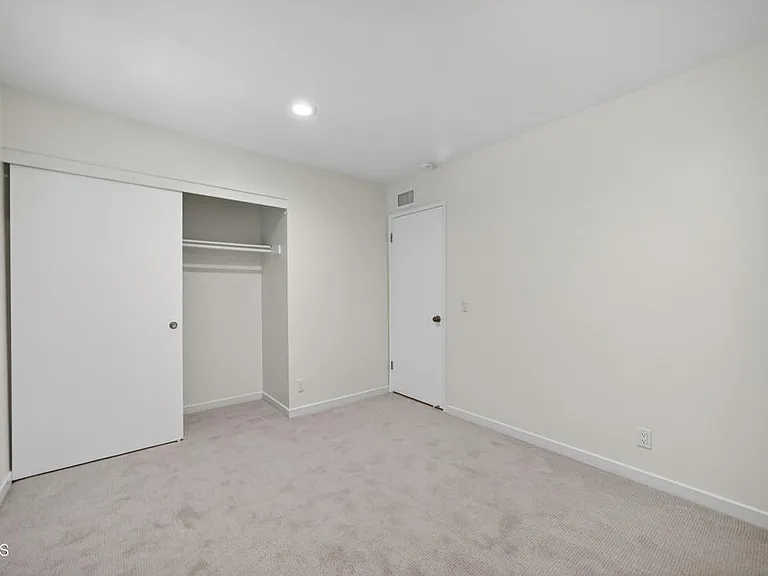 1502 Briarglen Ave — Photo 34