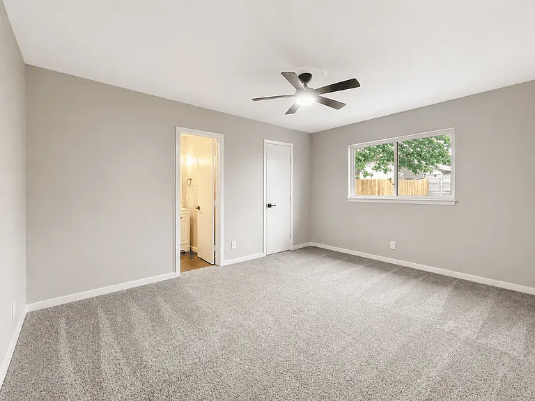 9006 Bowline St — Photo 7
