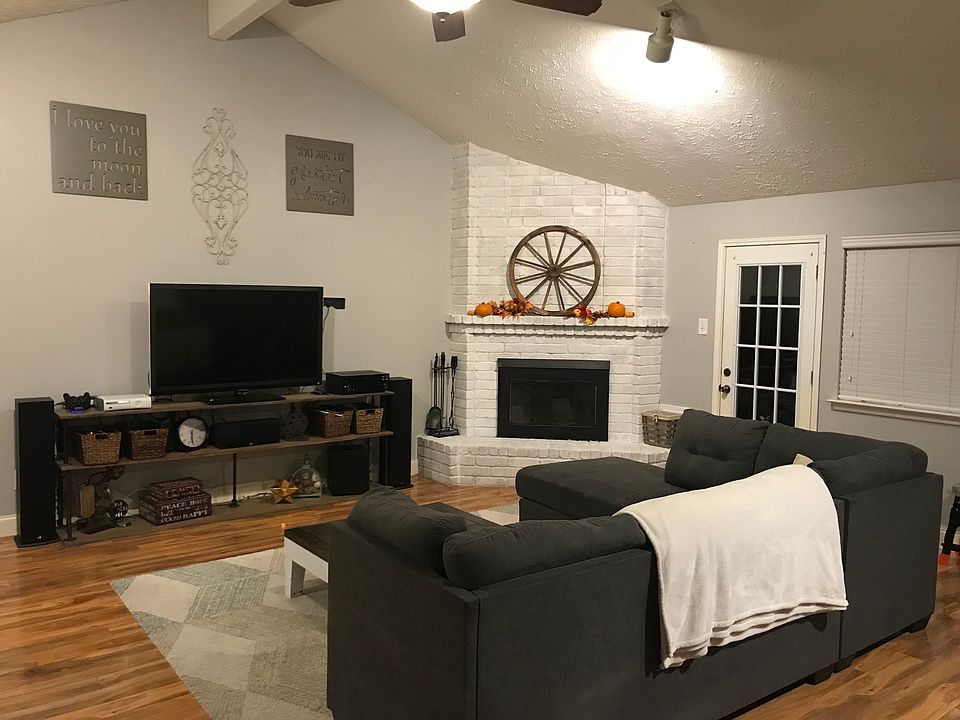 1st image of 2519 Glen Haven Ln