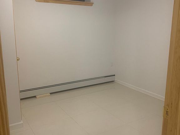 4th image of 4350 Utopia Pkwy