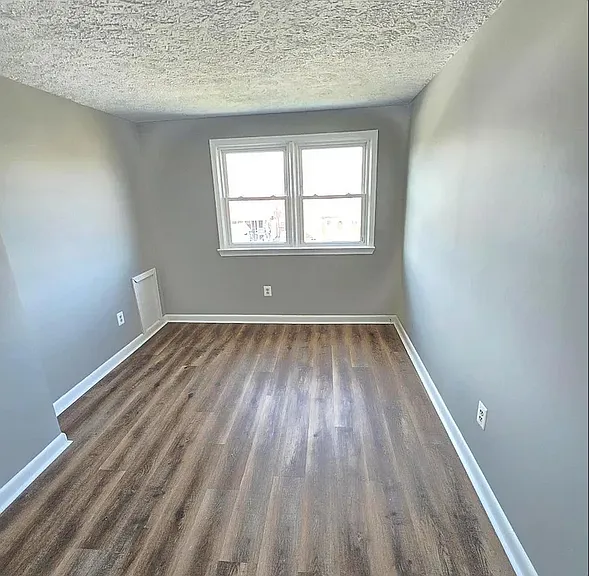 2200 Redthorn Rd — Photo 10