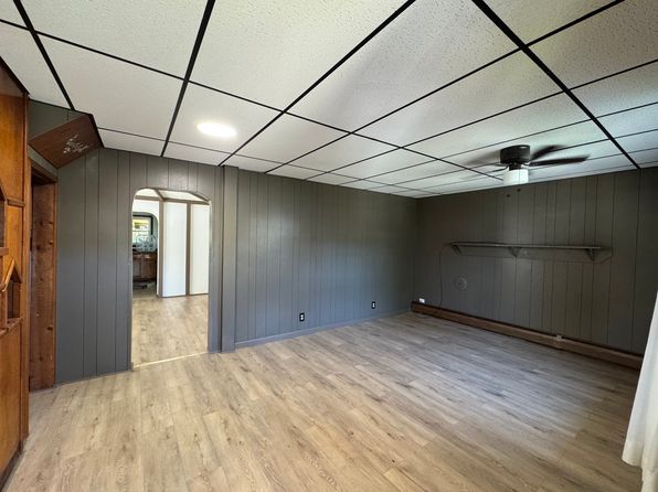70 Rockland Ave