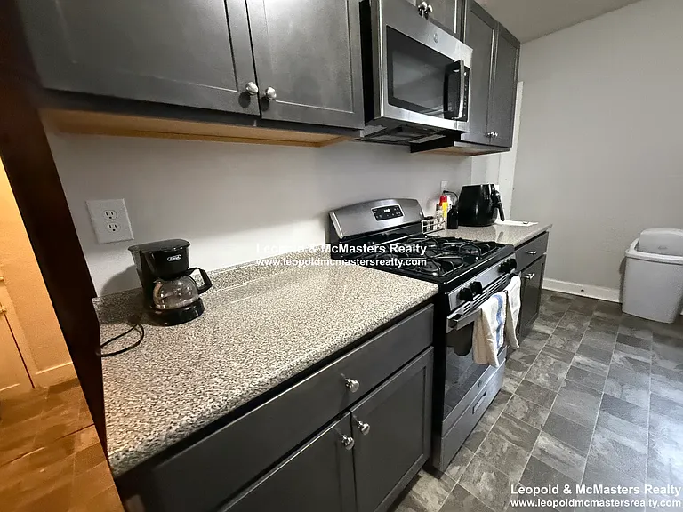 133 Davis Ave #1 — Photo 1