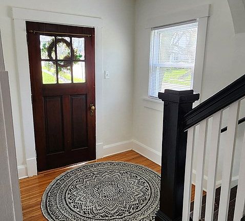3rd image of 218 Euclid Ave