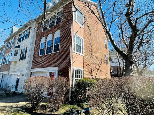 25 W Herbert St, Alexandria, VA 22305