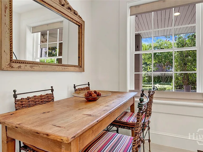 224 E Jones Ln #GARDEN — Photo 15