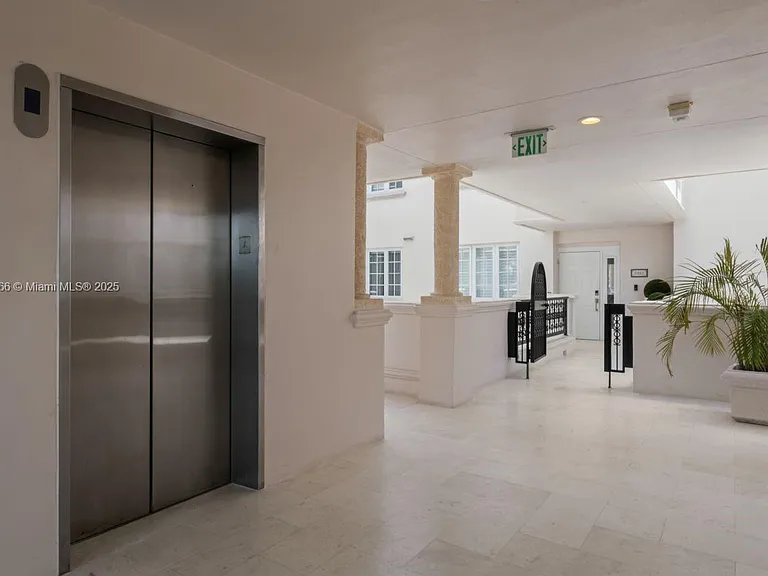19143 Fisher Island Dr #19143 — Photo 71
