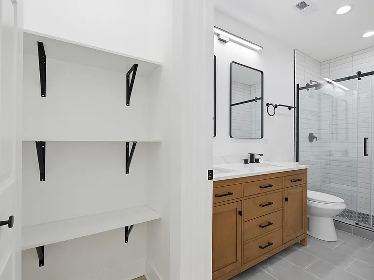 1838 N Damen Ave #2F — Photo 5