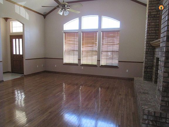 5th image of 516 Chanticleer Pl