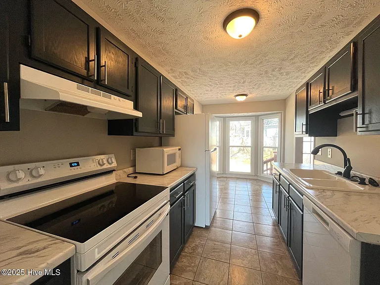 3544 Lubbock Dr — Photo 14