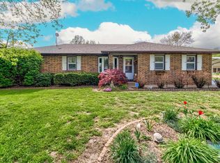 2206 W Colgate St, Bolivar, MO 65613