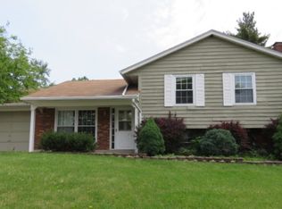 230 Cedar Hill Ln, Springboro, OH 45066