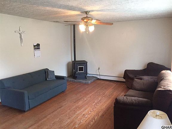 4th image of 490 Willow St