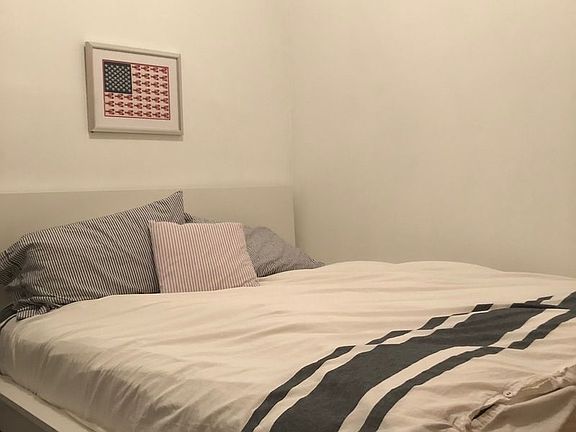 5th image of 493 12th St APT 1