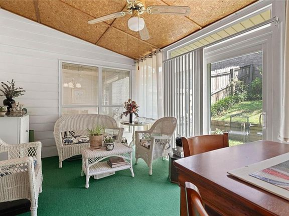 5th image of 1812 Spring Brook Ct