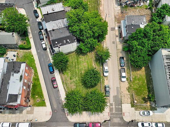5th image of 5524-28 Woodland Ave