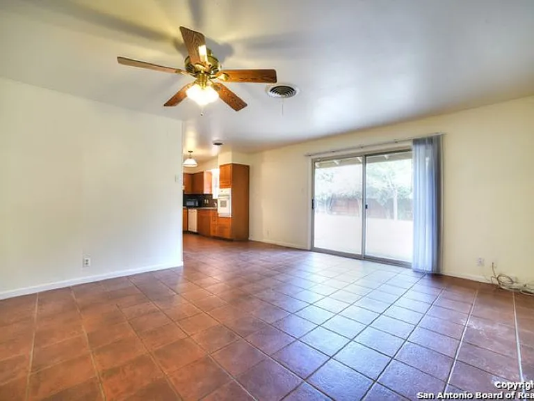 3223 Oakleaf Dr — Photo 12