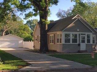 1110 4th Ave, Silvis, IL 61282