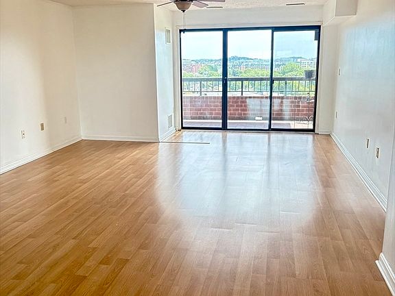 2nd image of 3920 Mystic Valley Pkwy APT 1113