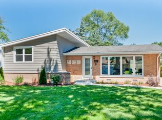 701 S Ahrens Ave, Lombard, IL 60148