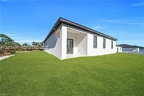5th image of 621 Greenbriar Blvd