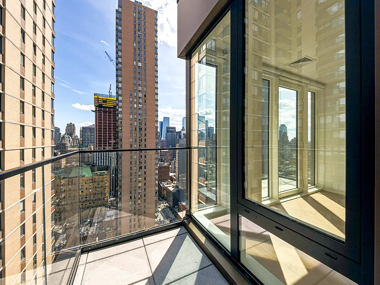 250 W 49th St #12703 — Photo 5